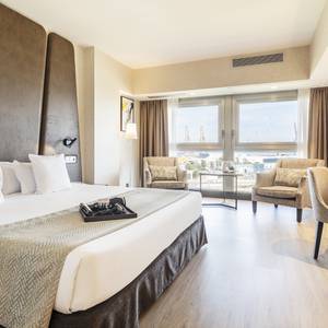 Double room with port view Hotel ILUNION Málaga