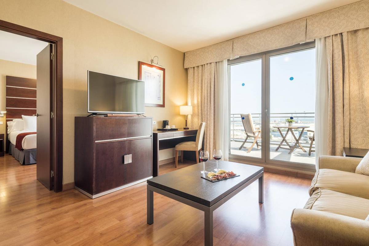 Junior suite ilunion málaga Hotel ILUNION Málaga